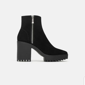 Size 39 Zara Trafaluc Lug Platform Black Suede Boots - Worn Once